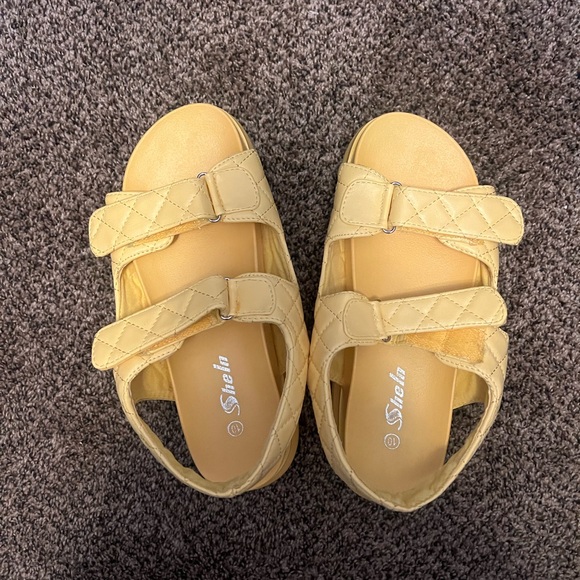 Stylish Yellow Quilted Sandals - Picture 1 of 1
